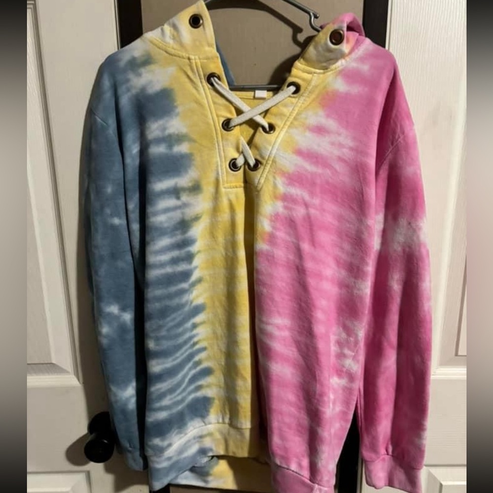 Tie-dye sweatshirt